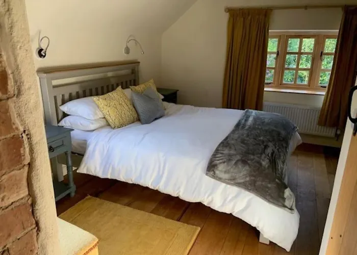 Beautiful Converted Coach House For Two