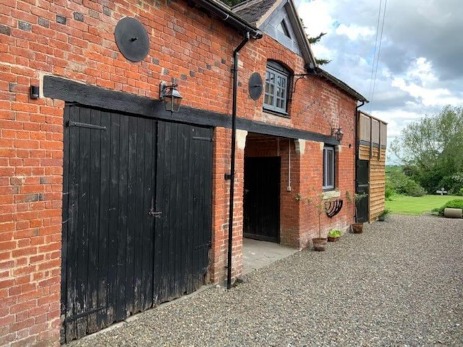 Beautiful Converted Coach House For Two * Hoptonheath